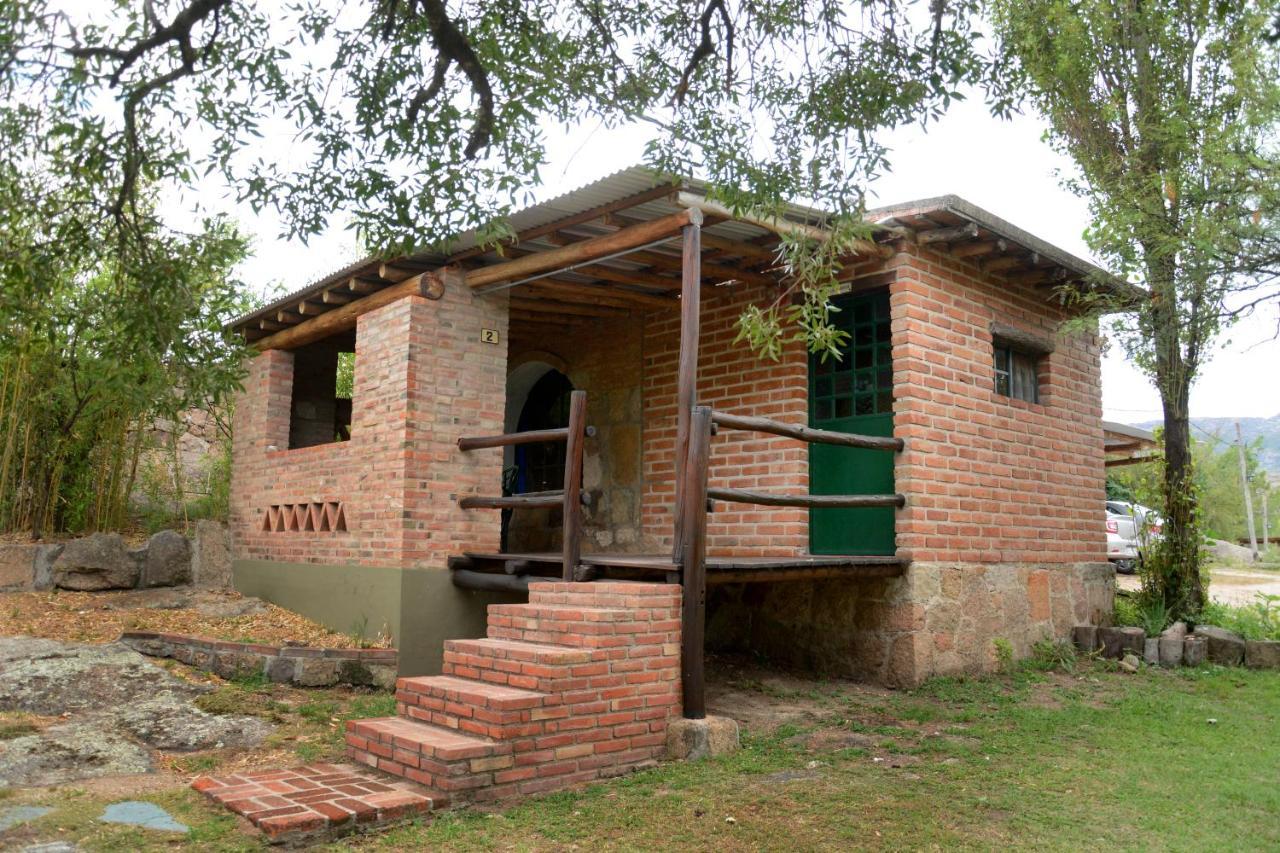 La Toma Complejo De Montana - Cabanas Y Habitaciones En Hosteria Mina Clavero Eksteriør bilde