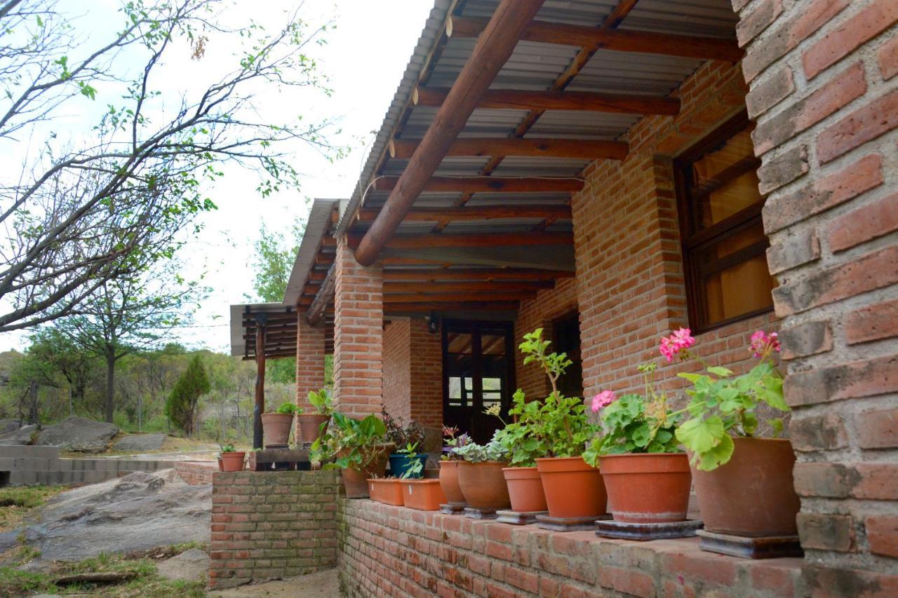 La Toma Complejo De Montana - Cabanas Y Habitaciones En Hosteria Mina Clavero Eksteriør bilde